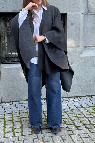 THE CURATED - The Cashmere Cape - Charcoal Grey