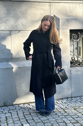 THE CURATED - The Tailored Coat - Dark Navy