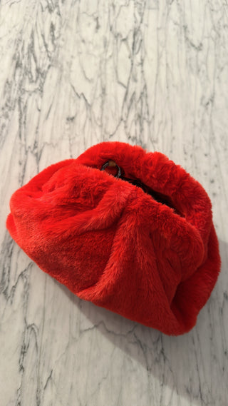 Maria La Rosa - Nita Mini Game - Red