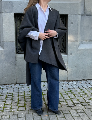 THE CURATED - The Cashmere Cape - Charcoal Grey