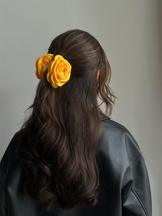 Pico Copenhagen - Small Satin Rose Claw - Sun