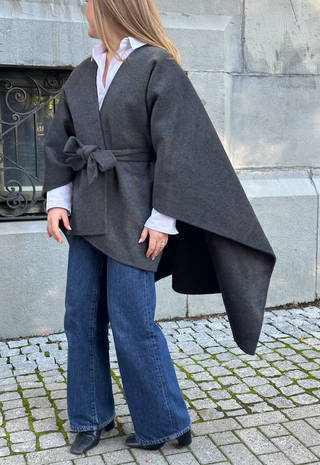 THE CURATED - The Cashmere Cape - Charcoal Grey