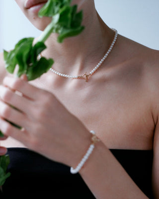 LEA HOYER - Emilie - Gold