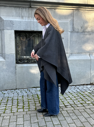 THE CURATED - The Cashmere Cape - Charcoal Grey