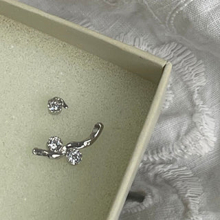 STINE A - Tres Petit Flow Earring - Silver