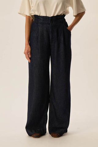 DES PETITS HAUTS - Loulou Jean - Deep Blue