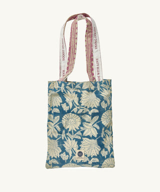 DOING GOODS - Lullaby Single Throw in Tote Bag