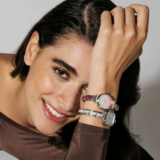 Nomination - PARIS watch with steel strap and OVAL HANDS with CZ WHITE MOTHER-OF-PEARL