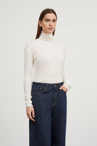 SKALL - Esme T-Neck - Off White