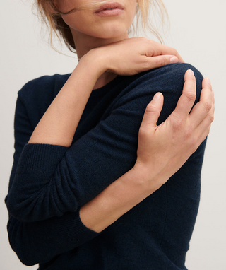 BOMPARD - Classic Round Neck Pullover - Marine