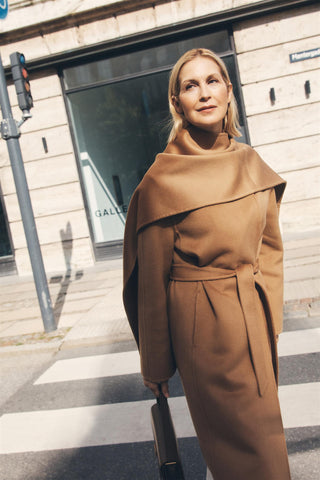 THE CURATED - The Tailored Coat - Camel